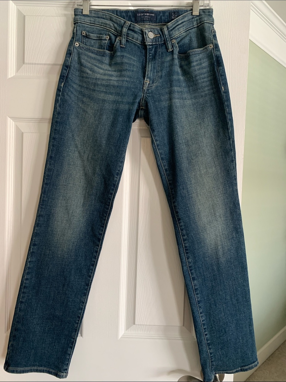 Lucky Brand Women’s Medium Blue Straight leg Jeans